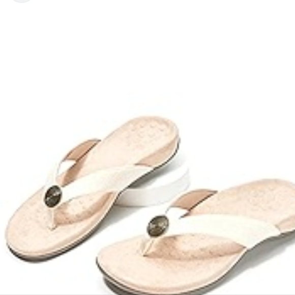 Vionic Women's Hilda Woven Thong Cream Sandals Flats Shoes Sz 7.5 - Picture 1 of 10